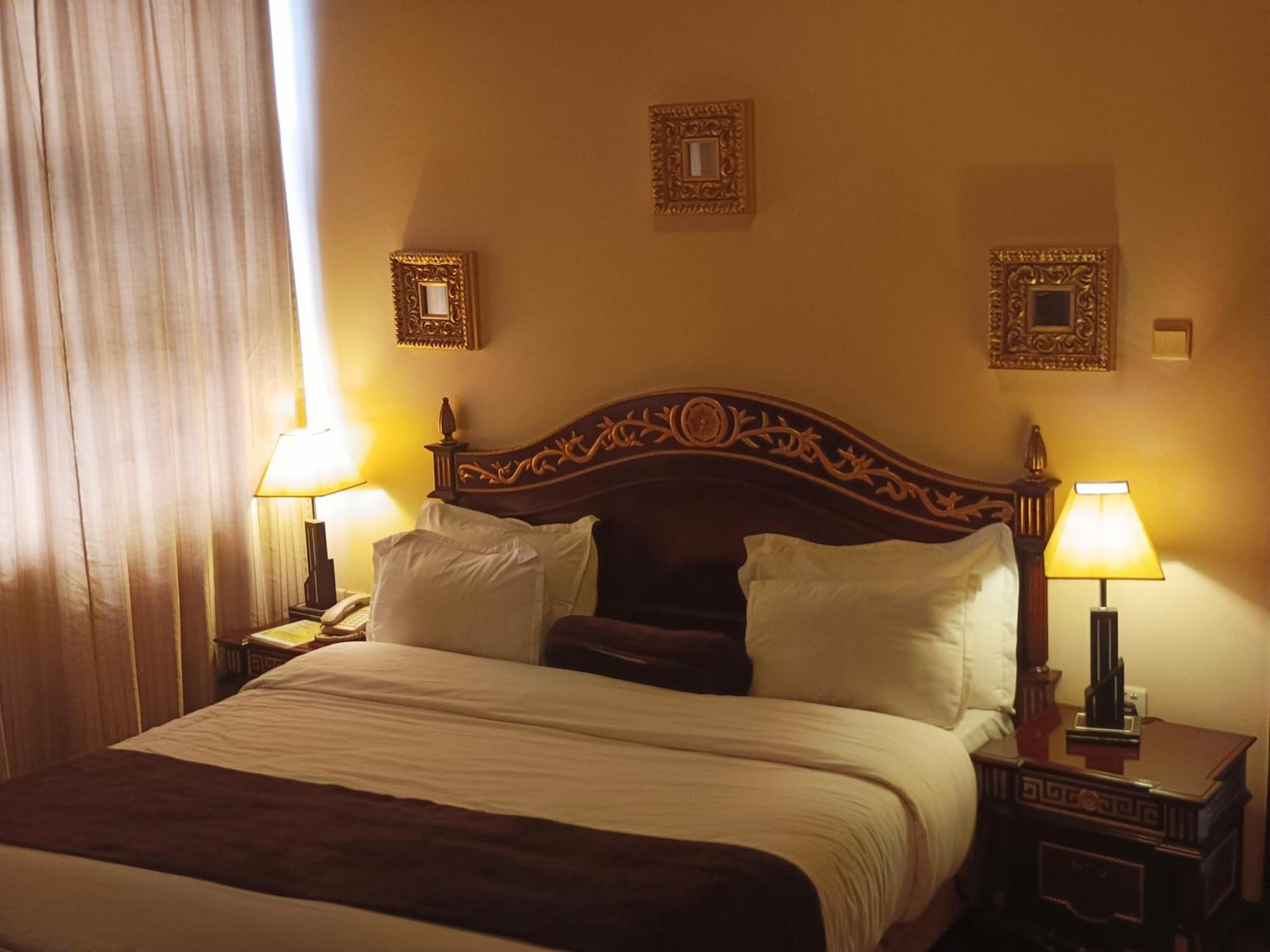 Owu Crown Hotel Ibadan Eksteriør bilde